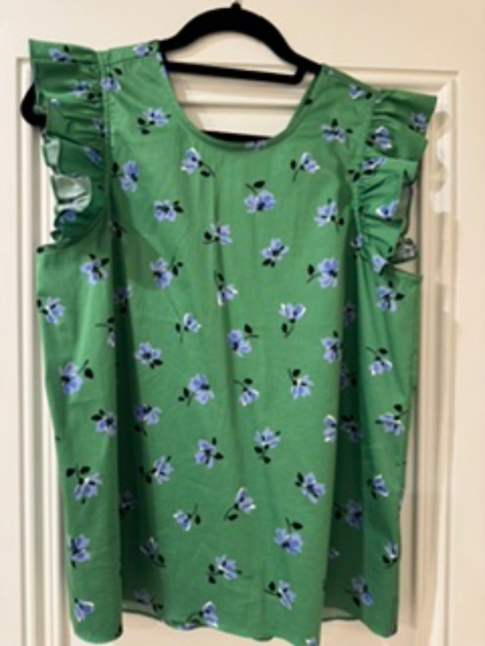 NEW WITH TAGS! Kate Spade Floral Flutter-Sleeve Top, Medium, $159